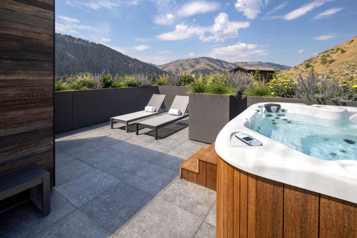 the sylvan lodge at snake river sporting club