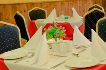 Mountain View Hotel,Ficksburg>>Butha-Buthe,3 star