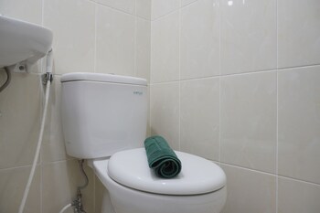 elegant 1br apartment at m town residence near summarecon mall