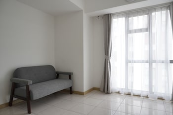 Elegant 1Br Apartment At M-Town Residence Near Summarecon Mall,,3 star