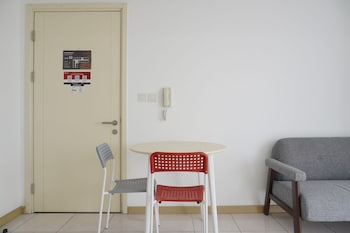 elegant 1br apartment at m town residence near summarecon mall