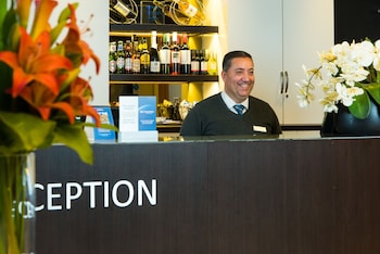 Spark By Hilton London Chiswick,,3 star
