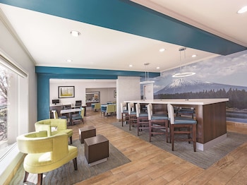 Spark By Hilton Central Point Medford,,3 star