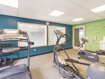 spark by hilton central point medford