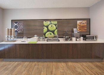 spark by hilton central point medford