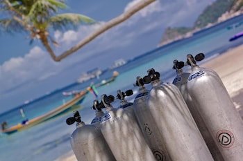 Lotus Hostel Beach Koh Tao,,3 star