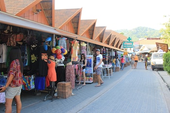 Lotus Hostel Beach Koh Tao,,3 star