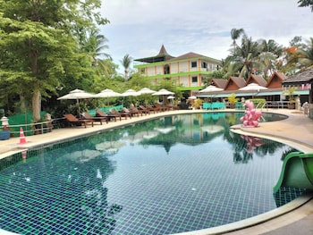 lotus hostel beach koh tao