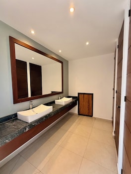 ah xok suites 5a avenida
