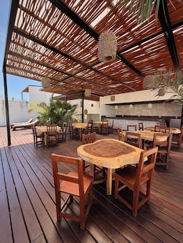 ah xok suites 5a avenida