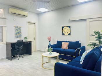 bluo 1bhk dlf galleria balcony suite