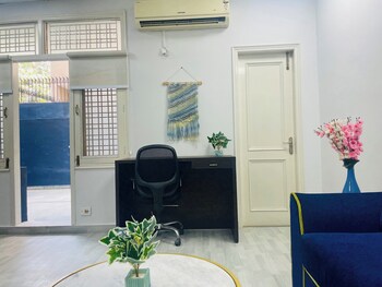 bluo 1bhk dlf galleria balcony suite
