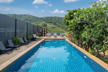 grand tropical pool villa oxavia naiharn