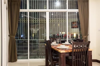 the elegant patong
