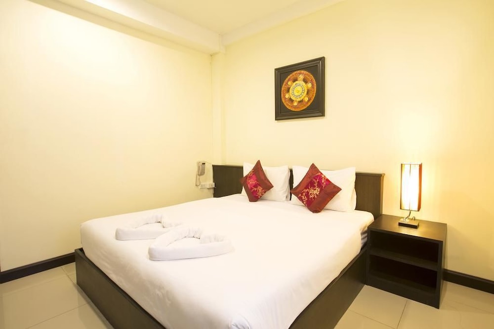 the elegant patong