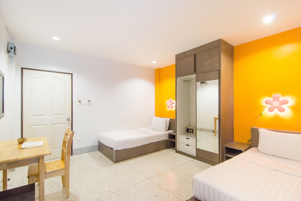 the fifth residence hotel