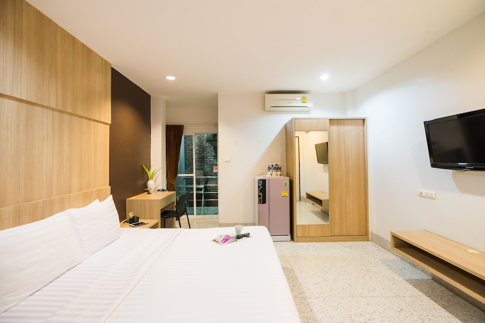 the fifth residence hotel