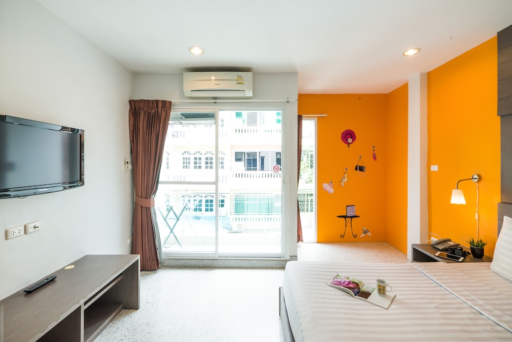 the fifth residence hotel