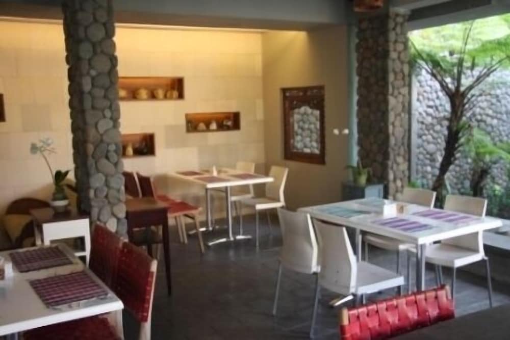 rumah batu boutique hotel