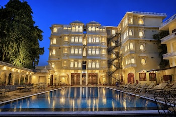 amar mahal luxury boutique hotel near fateh sagar lake udaipur