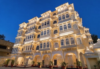 amar mahal luxury boutique hotel near fateh sagar lake udaipur