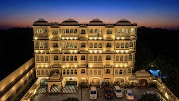 amar mahal luxury boutique hotel near fateh sagar lake udaipur
