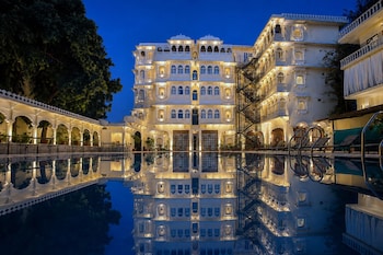 amar mahal luxury boutique hotel near fateh sagar lake udaipur