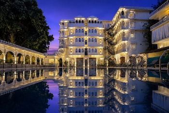 amar mahal luxury boutique hotel near fateh sagar lake udaipur