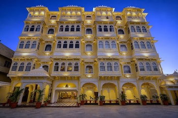 amar mahal luxury boutique hotel near fateh sagar lake udaipur