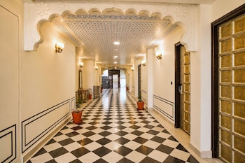 amar mahal luxury boutique hotel near fateh sagar lake udaipur