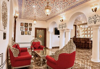 amar mahal luxury boutique hotel near fateh sagar lake udaipur
