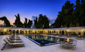 amar mahal luxury boutique hotel near fateh sagar lake udaipur