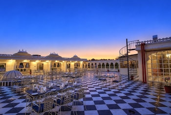 amar mahal luxury boutique hotel near fateh sagar lake udaipur