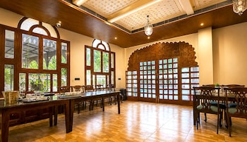 amar mahal luxury boutique hotel near fateh sagar lake udaipur