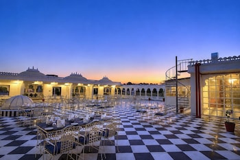 amar mahal luxury boutique hotel near fateh sagar lake udaipur