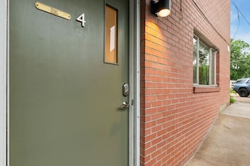 sage suite calm and earthy stay near old town