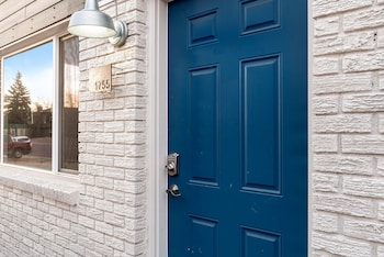 comfortable abode near historic downtown