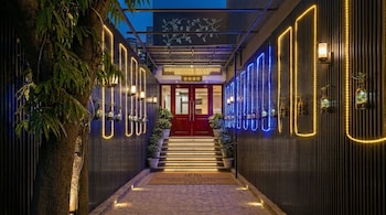 yashobhoomi airport hotel grand tashree