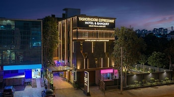yashobhoomi airport hotel grand tashree