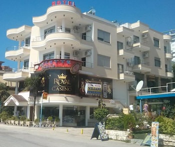 Lion Gate Hotel,Sarandë>>Borsh,3 star