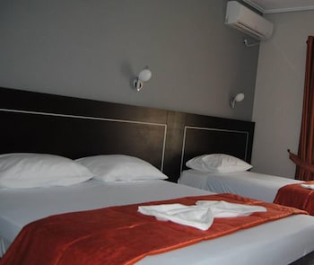 lion gate hotel