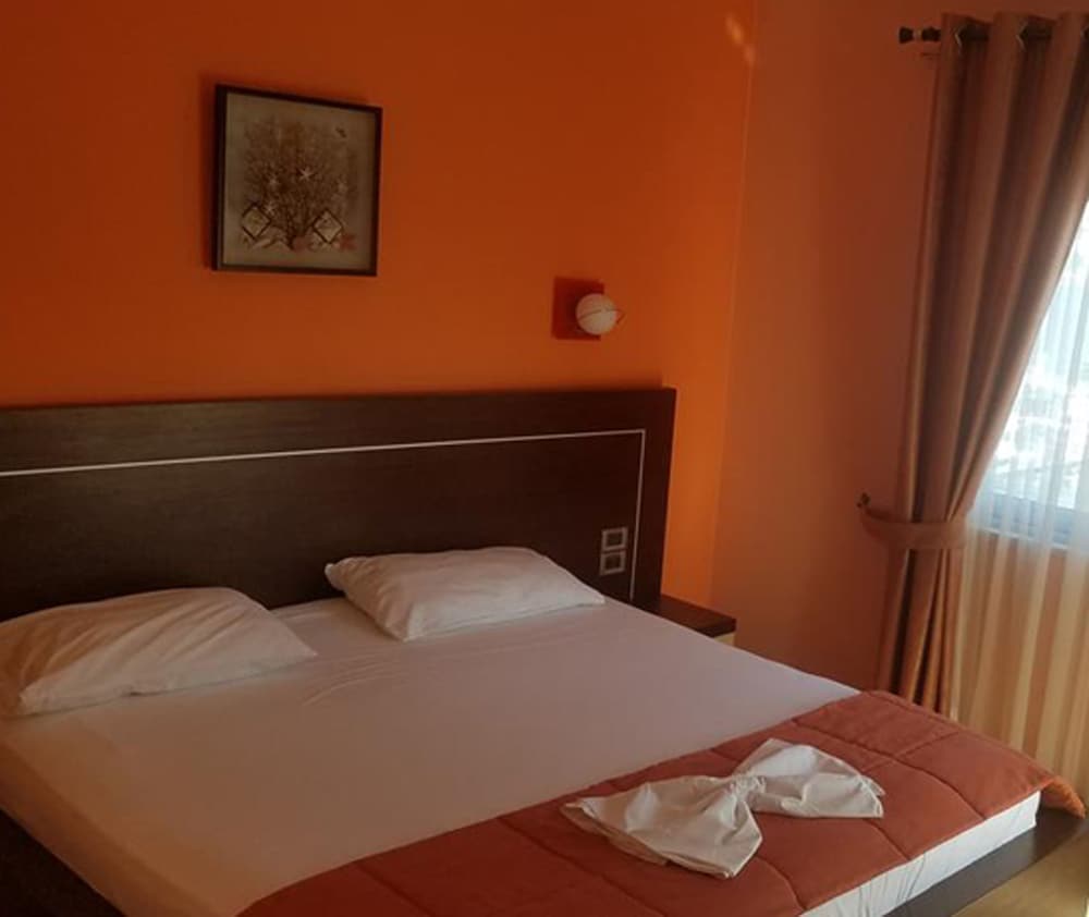 lion gate hotel