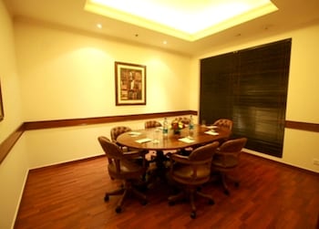 radisson hotel jalandhar grand windsor resorts ltd
