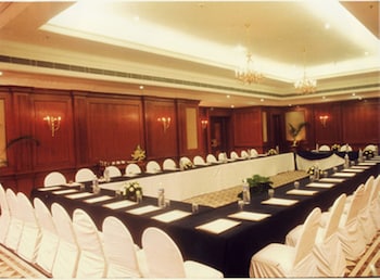 radisson hotel jalandhar grand windsor resorts ltd
