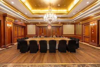 radisson hotel jalandhar grand windsor resorts ltd