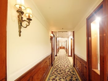 radisson hotel jalandhar grand windsor resorts ltd