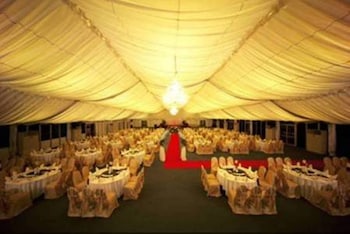 radisson hotel jalandhar grand windsor resorts ltd