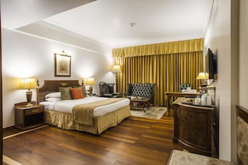 radisson hotel jalandhar grand windsor resorts ltd
