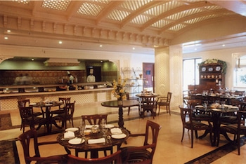 radisson hotel jalandhar grand windsor resorts ltd