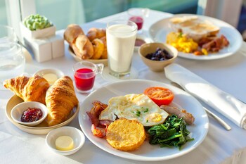 radisson hotel jalandhar grand windsor resorts ltd